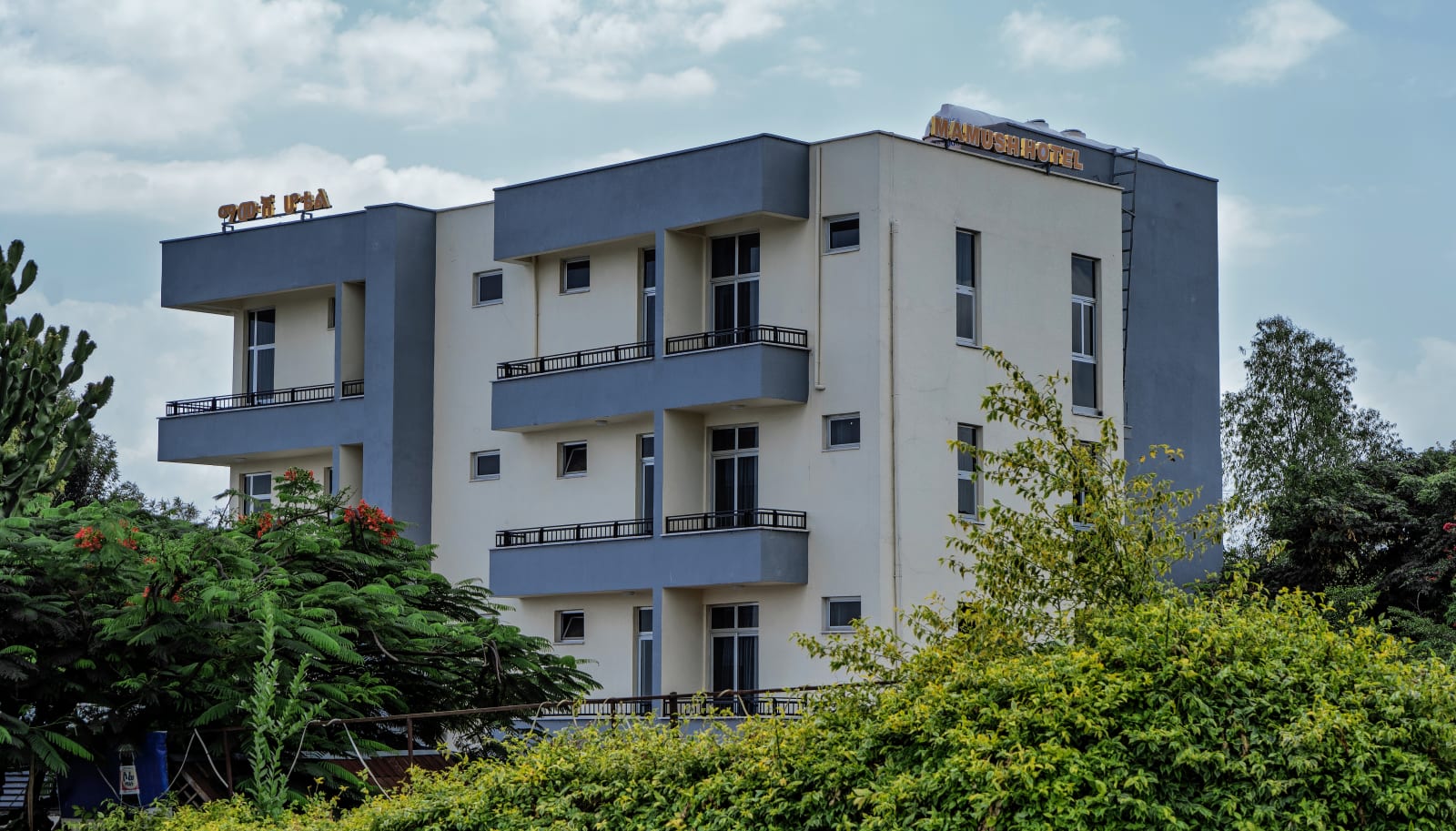 Mamush Hotel exterior